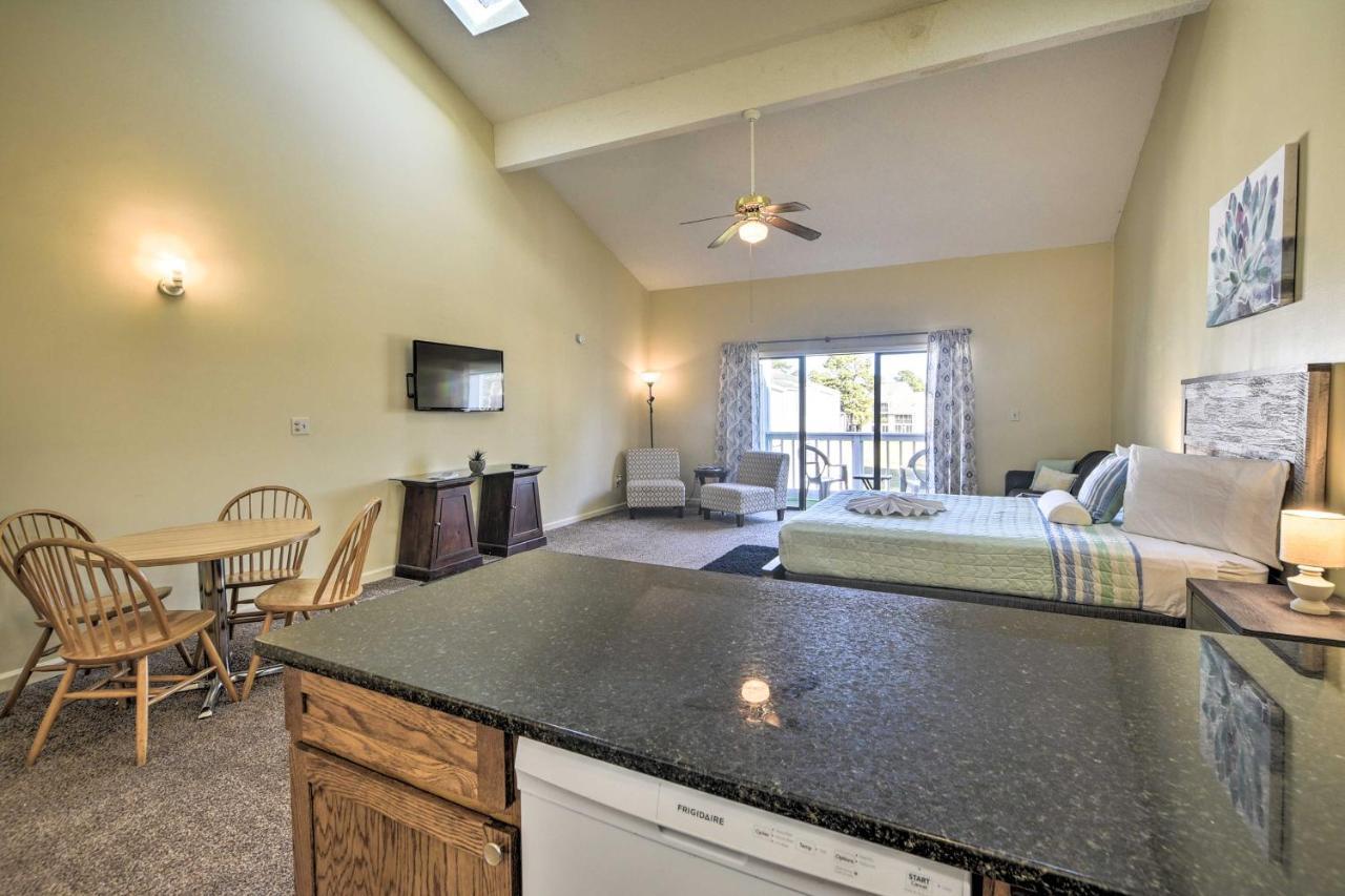 Sunny Studio With Pool - 4 Mi To Cherry Grove Beach! 利特尔里弗 外观 照片